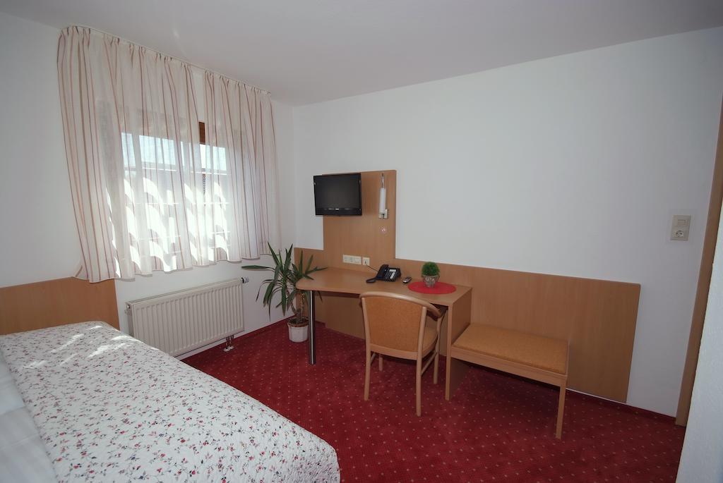 Loewen Hotel & Restaurant Wendlingen am Neckar Ruang foto
