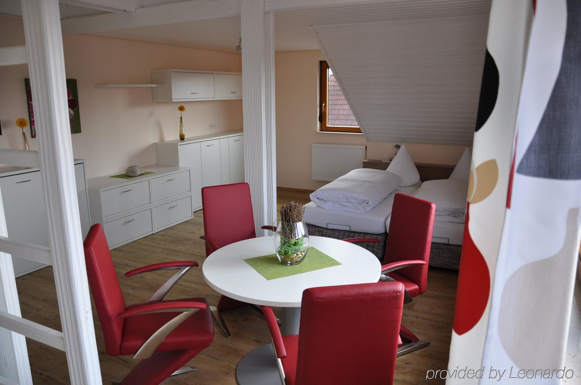 Loewen Hotel & Restaurant Wendlingen am Neckar Bagian luar foto