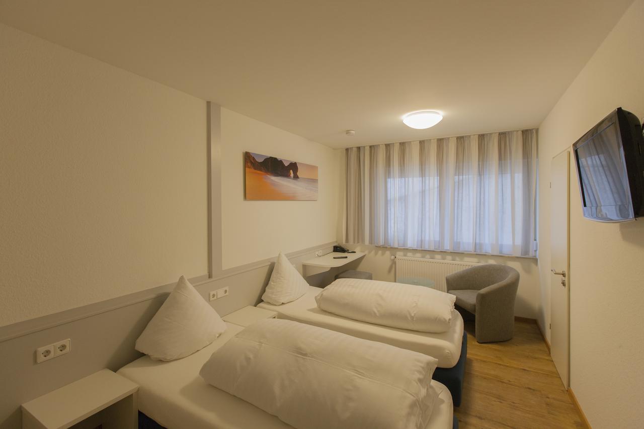 Loewen Hotel & Restaurant Wendlingen am Neckar Bagian luar foto